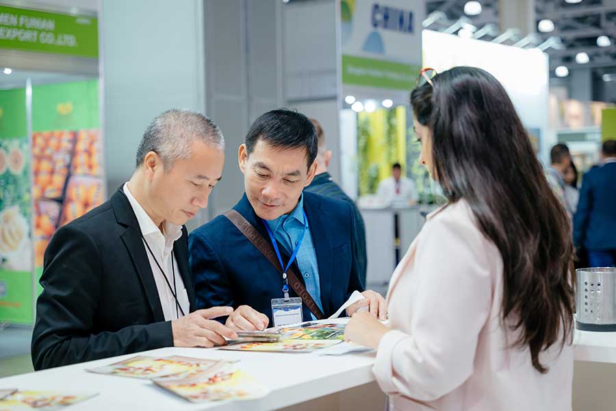 بازدید از غرفه اروم اسپوتا از سراسر دنیا